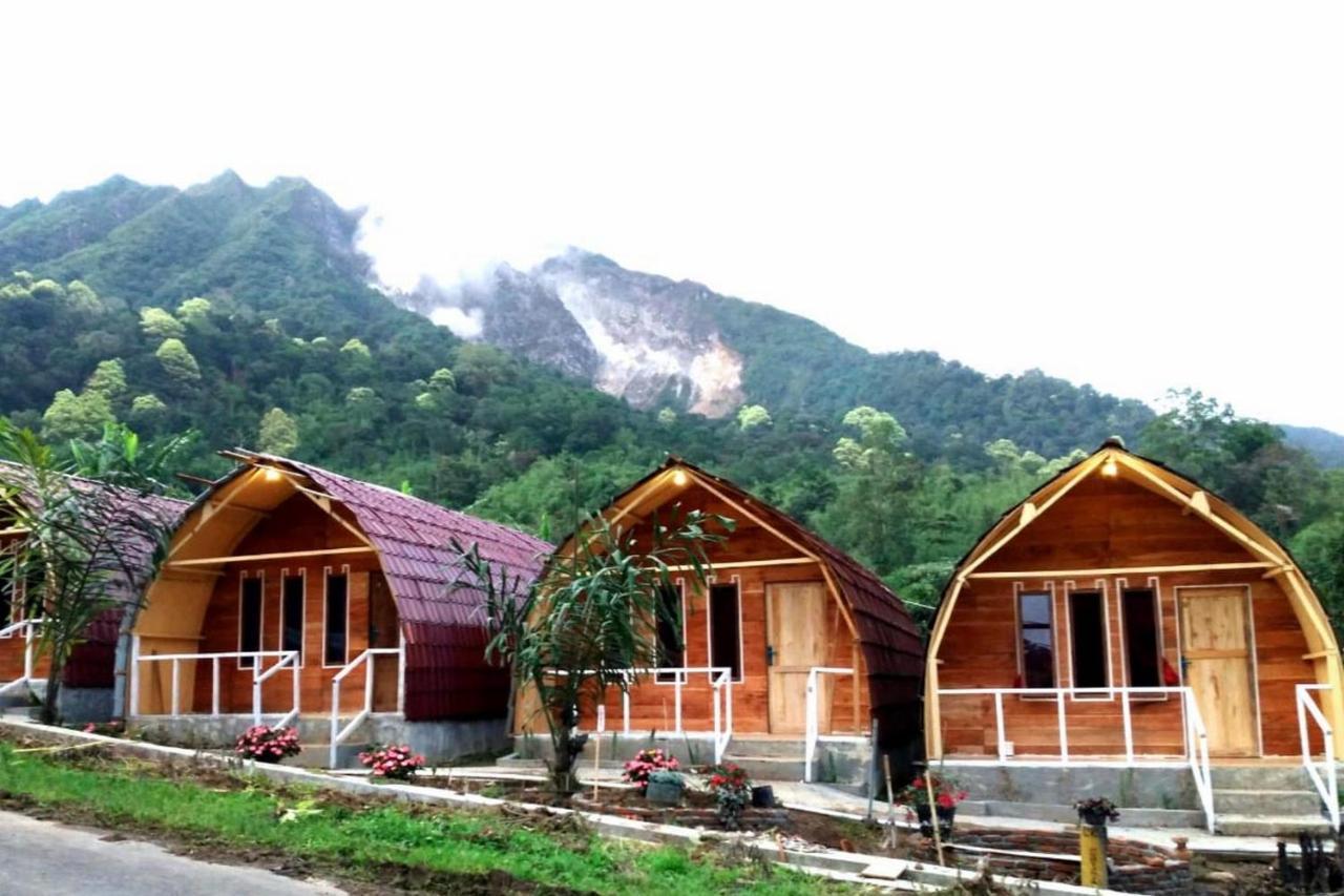 Penginapan Puncak Dua Mitra Reddoorz Berastagi Extérieur photo